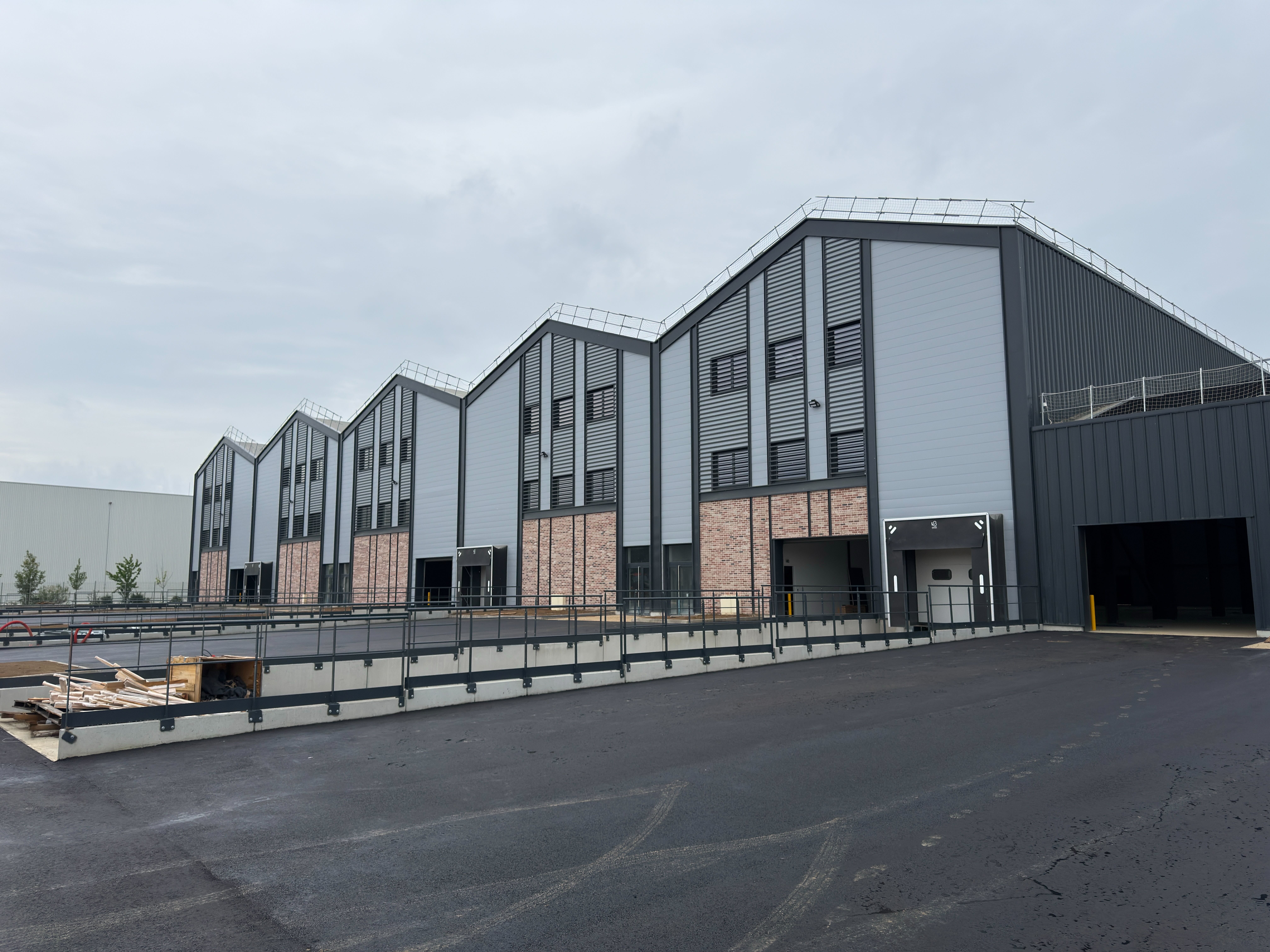 Bardage façade bâtiment tertiaire Envelia